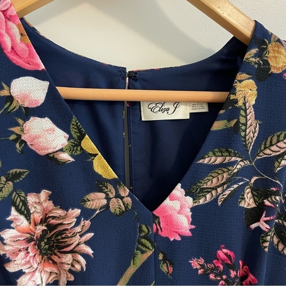 Eliza J. Floral Midi Dress Blue 3/4 Sleeve Size 4 - Picture 3 of 14